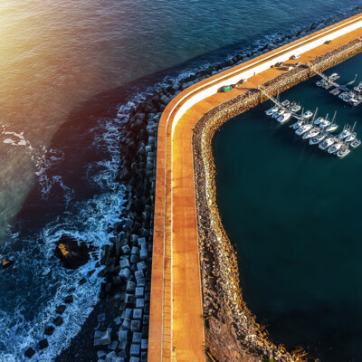 pier_with_boats